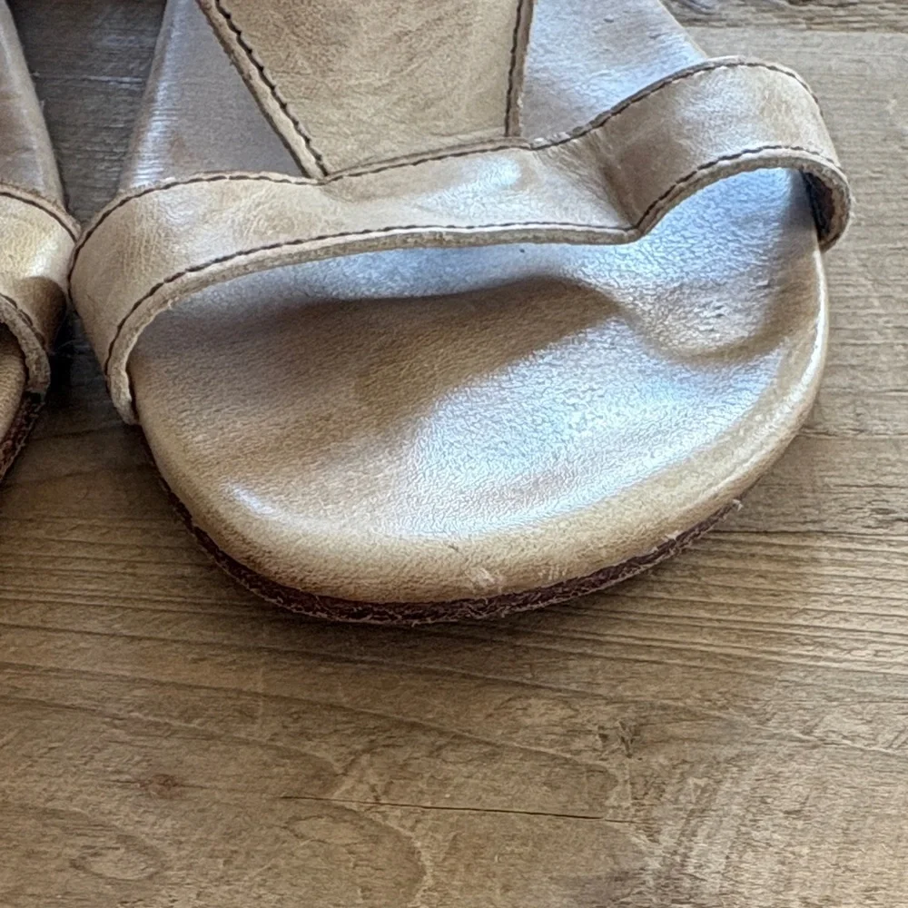 Women's Tan Leather Sandals - Picture 3 of 7